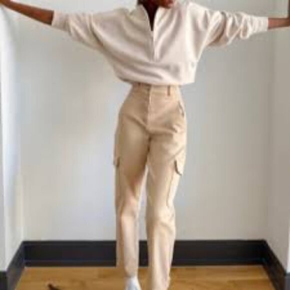 NWT Aritzia Wilfred Free Modern Cargo Pant High-waisted pants Beige Size 10 - Picture 4 of 10
